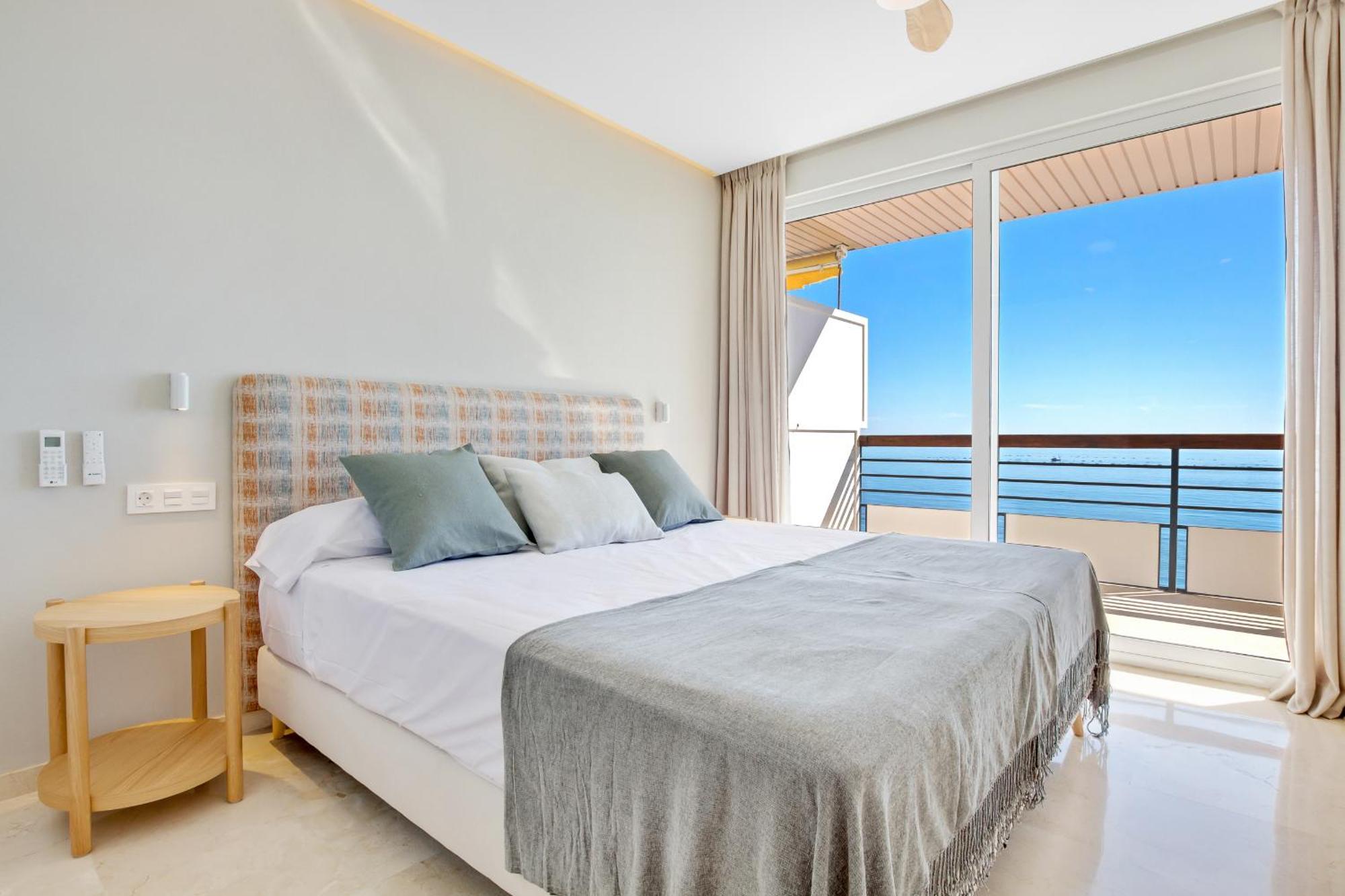 Santa Clara Modern & Exclusive Seafront Apartment Torremolinos Exterior photo
